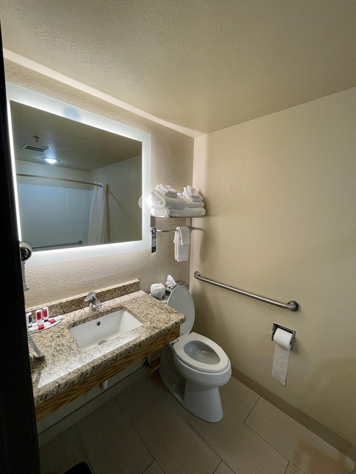 Super 8 By Wyndham 2*